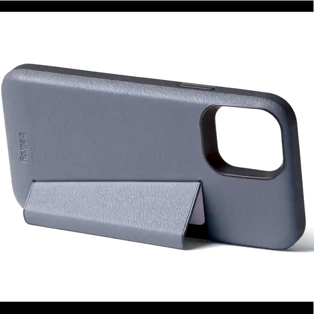 🆕Bellroy leather iPhone 12/12 Pro case- 3 card